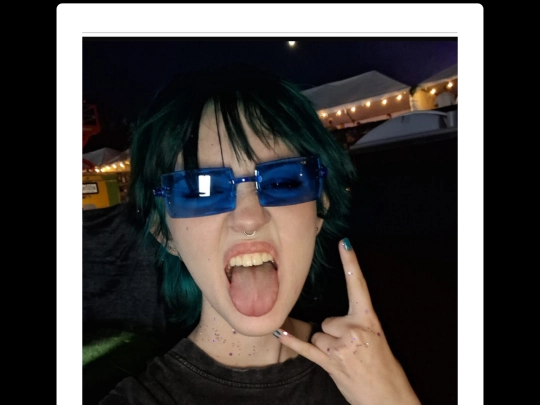 polaroid screenshot