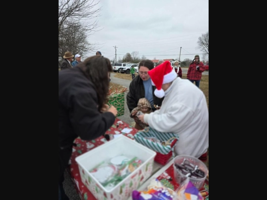 images/56xmas/fifty-six_community_christmas_2025/0012.jpeg screenshot
