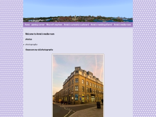 Anniesmediaroomphotographs screenshot