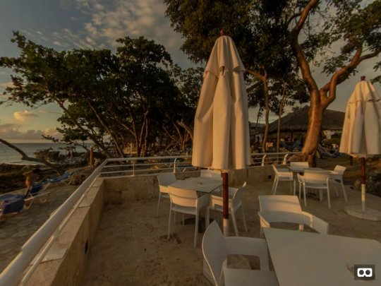 VR_Demos/Hotel_Casa_Marina_Beach screenshot