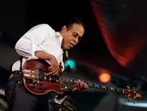 modulo2Tema5/img/stanleyclarke.jpg