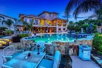 pixPage/fancy house.jpg