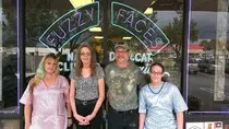 public/photos/store-staff-img.jpg