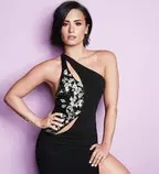Demi-Lovato-Cosmopolitan-8.jpg