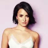 Demi-Lovato-Cosmopolitan-Magazine-Photoshoot-2015-Images-04641-600x600.jpg