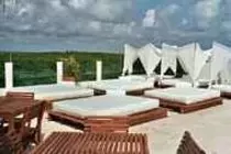nudetours/images/desire-cancun-jacuzzi-beds.jpg