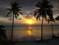 ejercicios/imagenes/playa.jpg