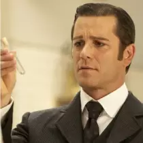 Yannick_Bisson_plays_William_Murdoch.jpg