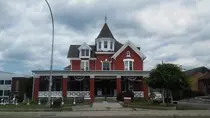 posts/pics/yhpl/yhpl-across-street.jpg