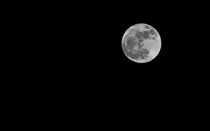 PtsxOmn-moon-hd-wallpaper.jpg