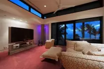 houses/beach/beachPix/FL Beach House Room.png