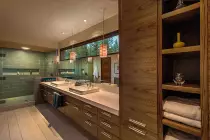 houses/mountain/mountainPix/CA Mountain House Bathroom.jpg