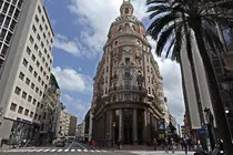 imgs desenfocadas/imagen-del-edificio-central-del-banco-valencia-1339500686481.jpg