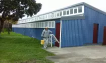 img/man_building.jpg