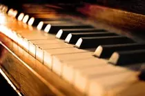 Chapter_06/exercises/piano.jpg