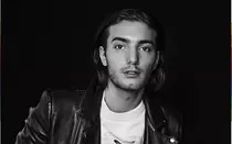 proyectos.html/proyectobloque2.html/alesso.jpg