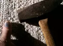 tmp_19456-Thumb_vs_Hammer222068600.jpg