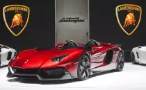 LamborghiniAventadorJ.jpg