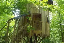 images/02_prop_treehouse.jpg