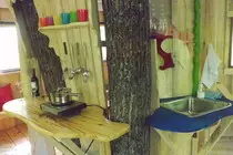 images/03_prop_treehouse.jpg