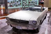 Primera Generaciвn Ford_Mustang_serial_number_one First Generation.jpg