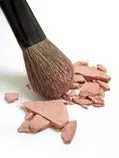broken-blush-and-makeup-brush-1171149.jpg