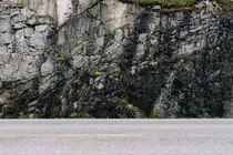 images/roadrocks.jpg