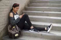 fashion_website/sitting.jpg
