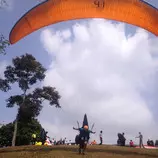 images/parapente1.jpg